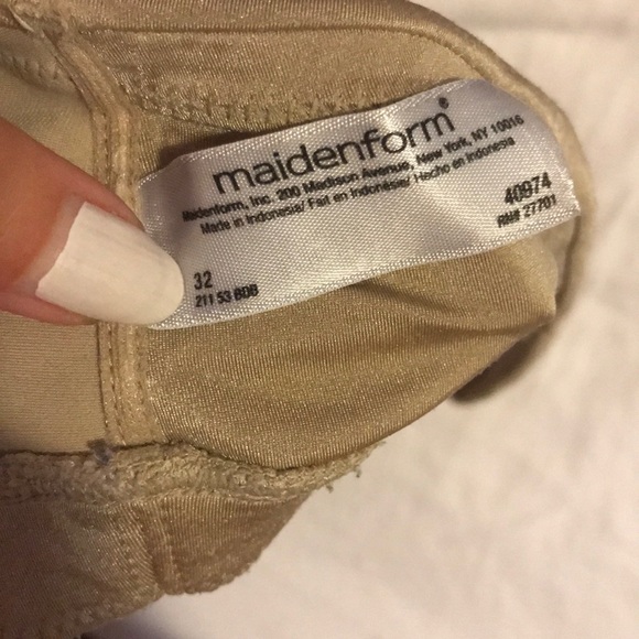 Tan strapless bra size 32/small - Picture 3 of 3